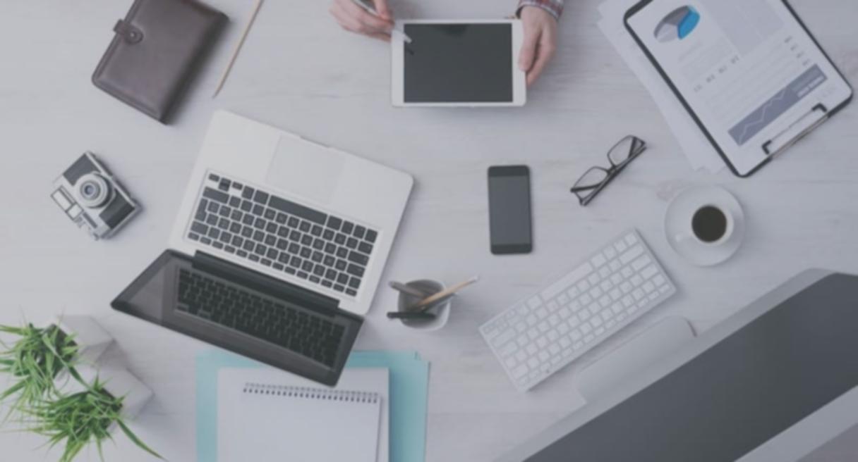 Entorno de trabajo colaborativo con análisis financiero en desarrollo